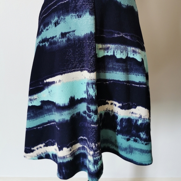 Abstract print sleeveless A-Line dress - Picture 4 of 7